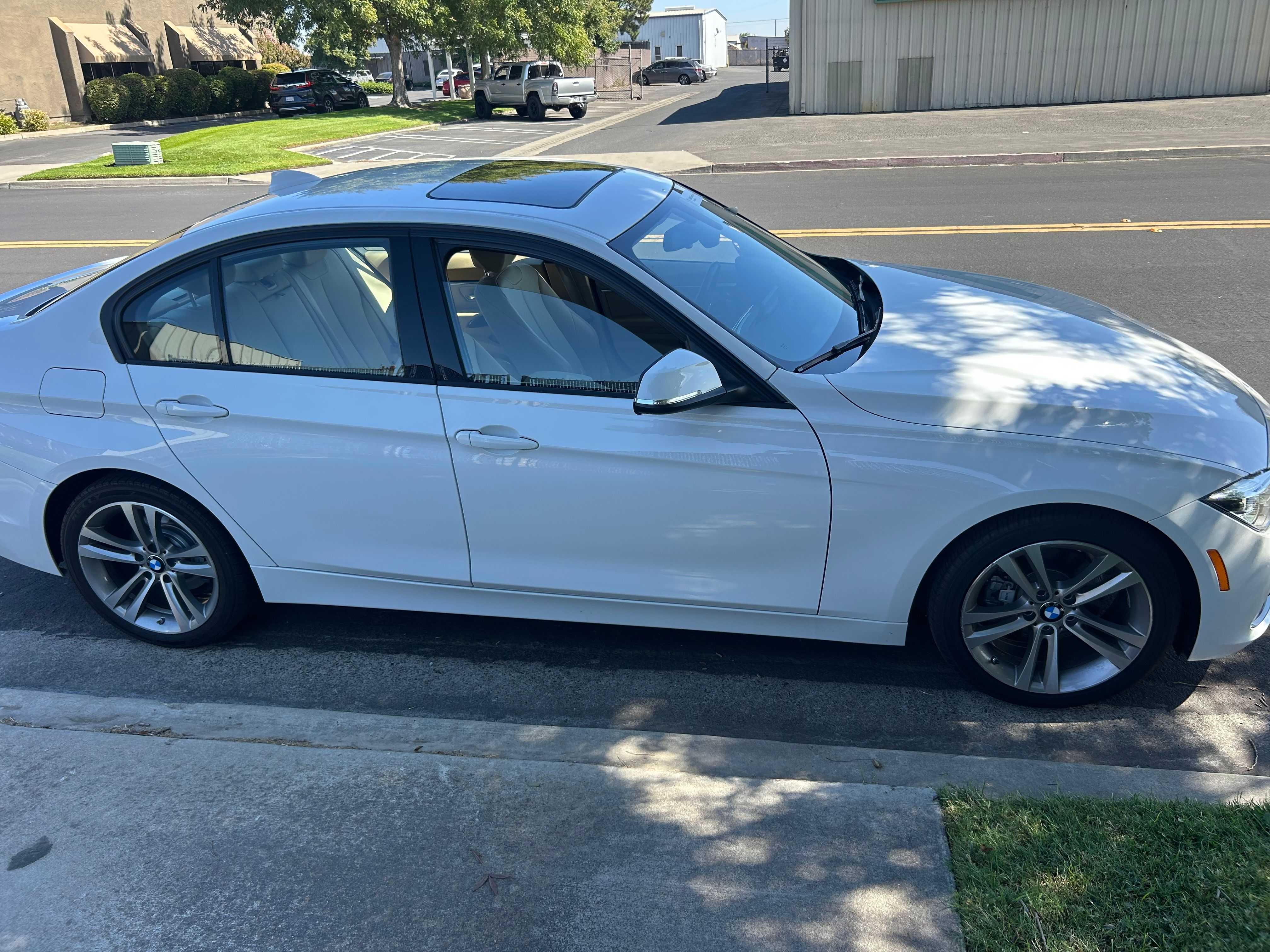 2016 BMW 3 SERIES Thumnail Image 6