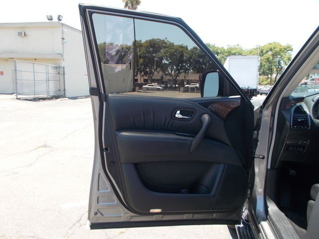 GRAY, 2011 INFINITI QX Thumnail Image 16