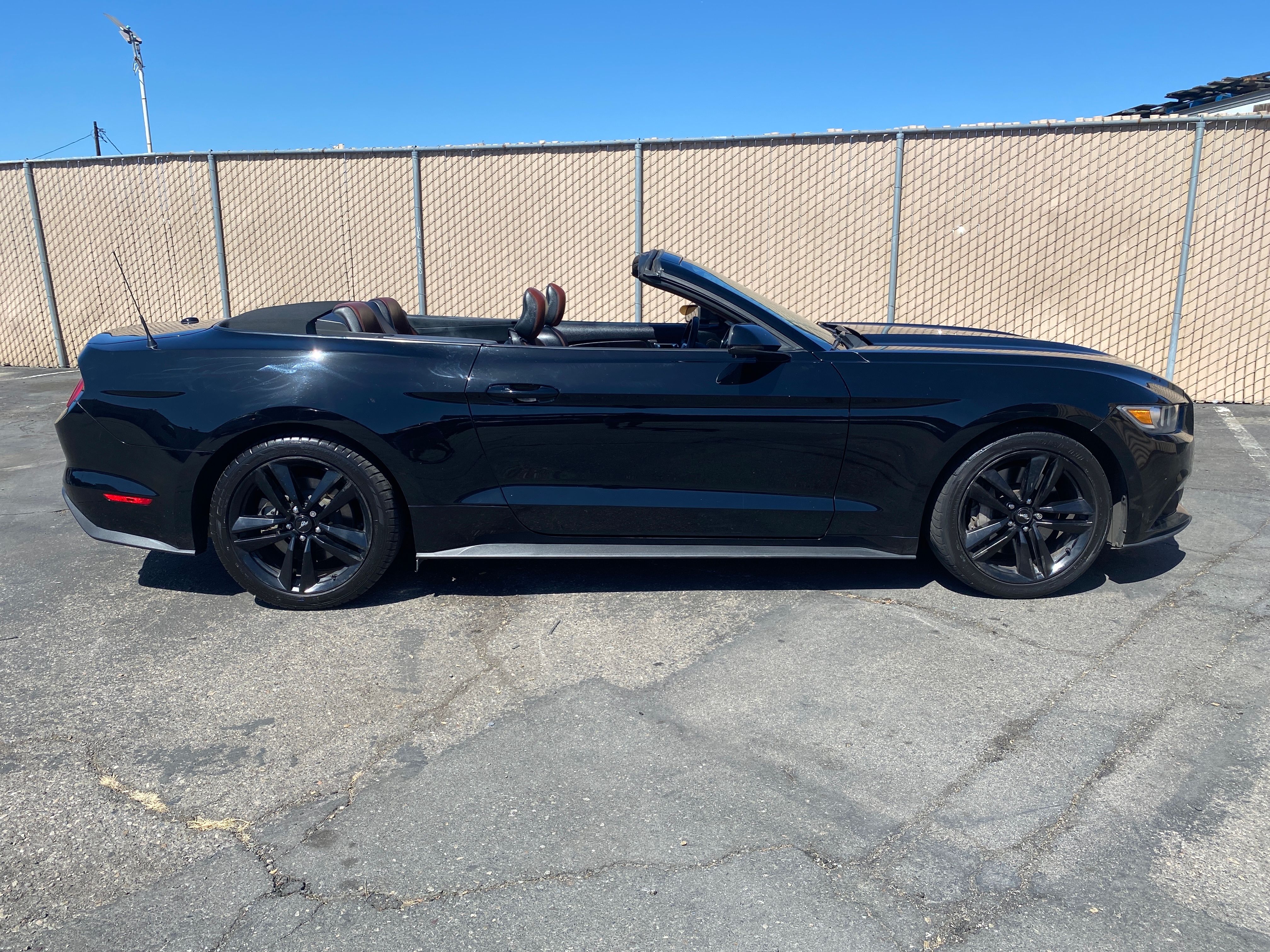 BLACK, 2015 FORD MUSTANG Thumnail Image 4