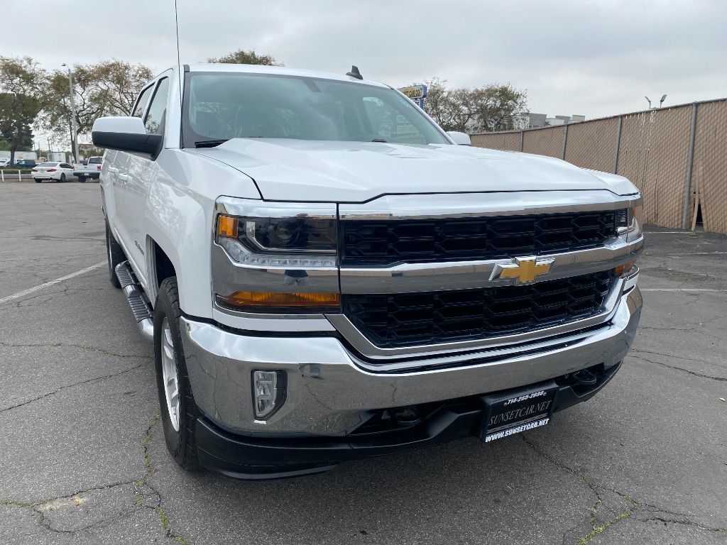 WHITE, 2018 CHEVROLET SILVERADO 1500 CREW CAB Thumnail Image 2