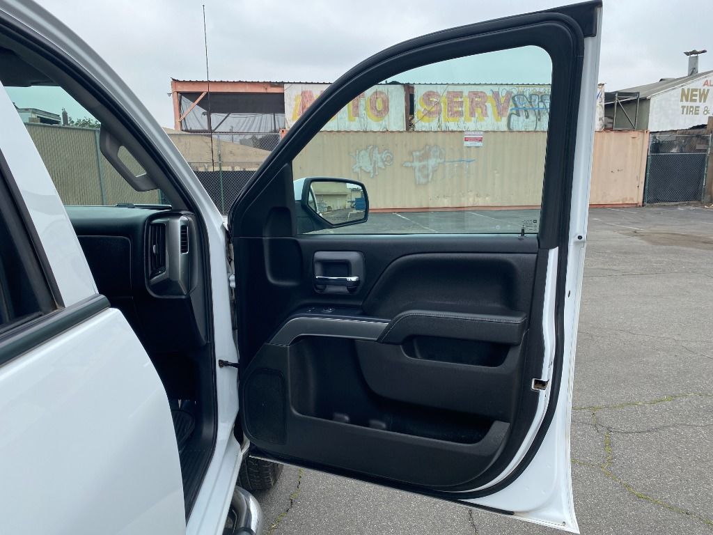 WHITE, 2018 CHEVROLET SILVERADO 1500 CREW CAB Thumnail Image 32