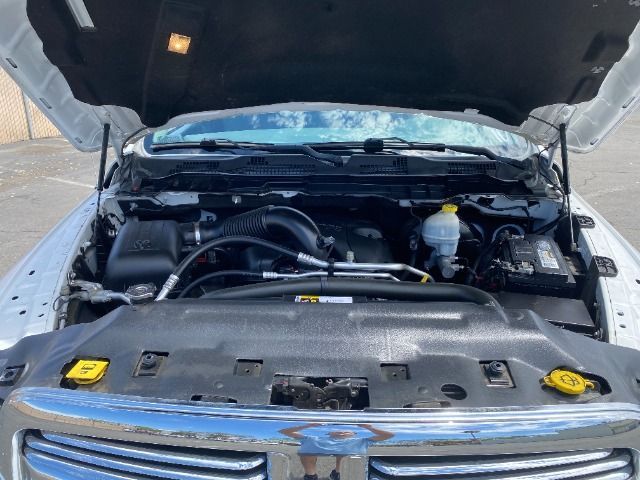 WHITE, 2016 RAM 1500 CREW CAB Thumnail Image 43