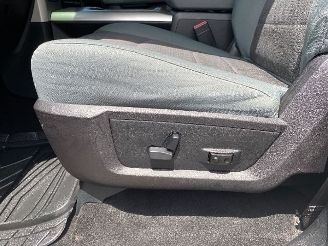WHITE, 2016 RAM 1500 CREW CAB Thumnail Image 19