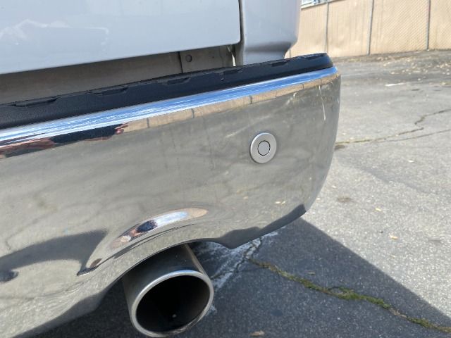 WHITE, 2016 RAM 1500 CREW CAB Thumnail Image 40
