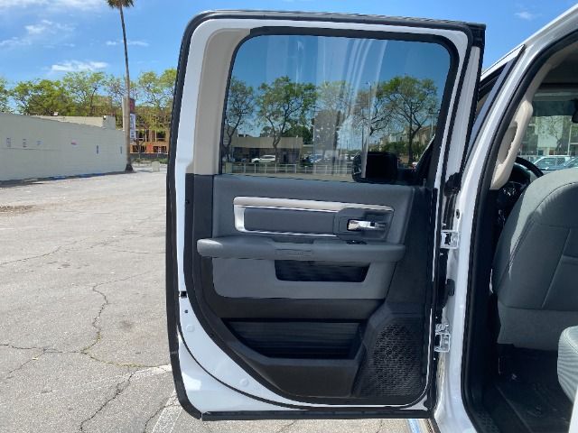 WHITE, 2016 RAM 1500 CREW CAB Thumnail Image 27