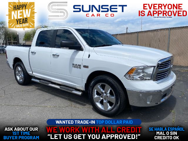 WHITE, 2016 RAM 1500 CREW CAB Thumnail Image 1