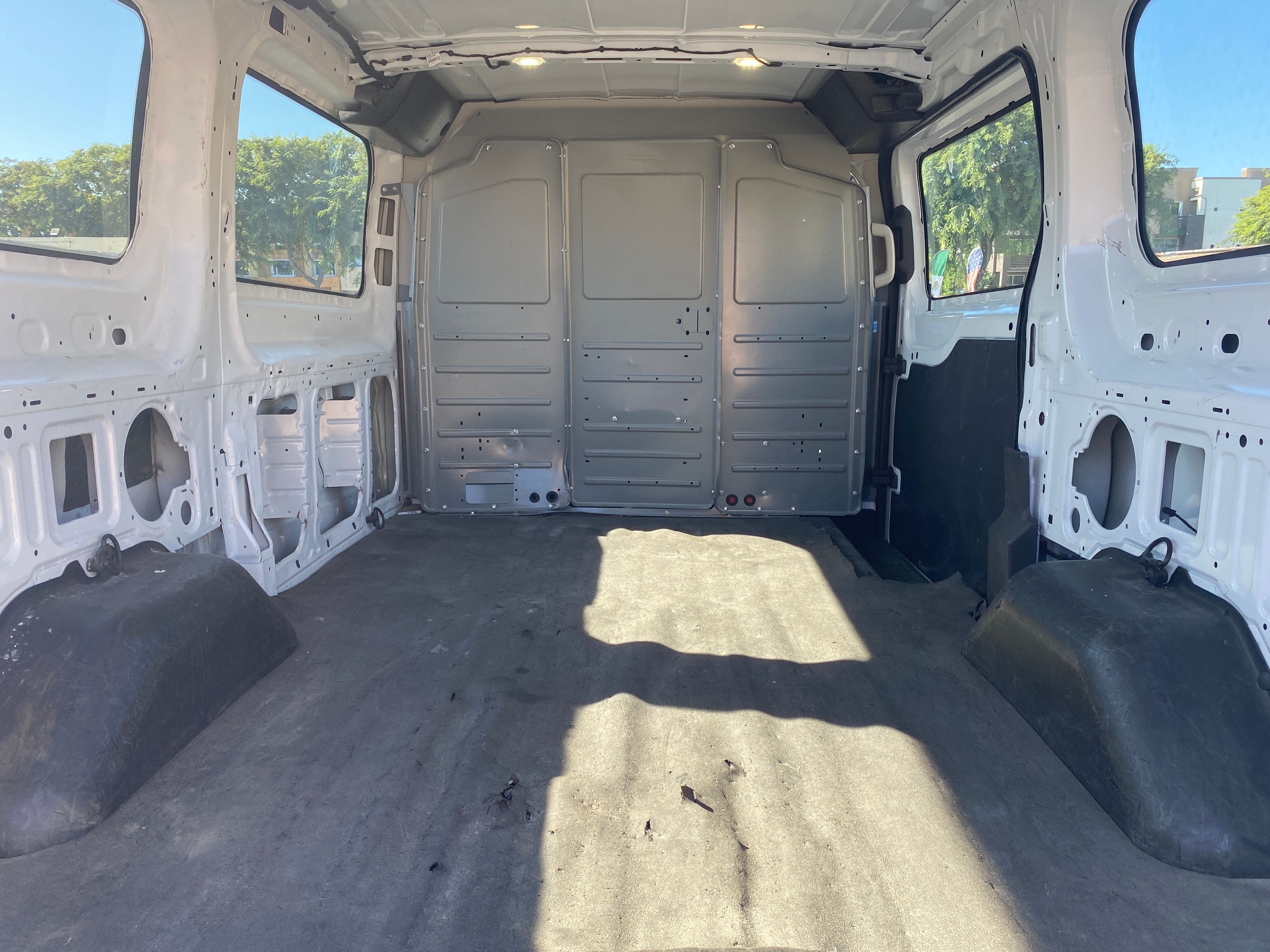 WHITE, 2017 FORD TRANSIT 250 VAN Thumnail Image 34