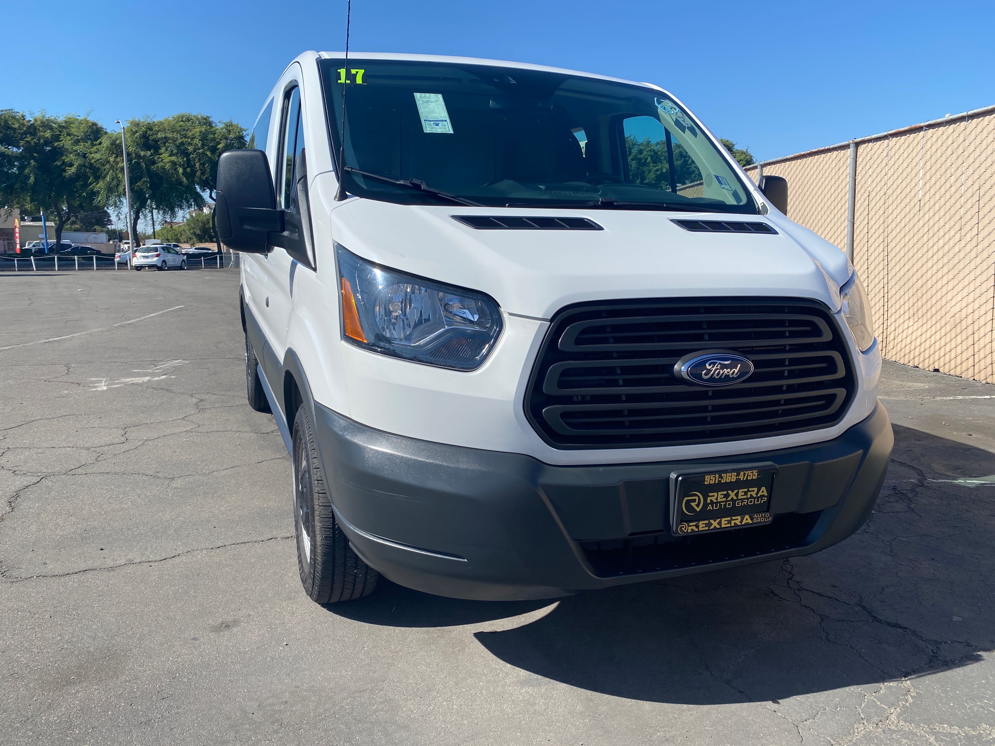 WHITE, 2017 FORD TRANSIT 250 VAN Thumnail Image 2