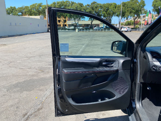 BLACK, 2018 DODGE GRAND CARAVAN PASSENGER Thumnail Image 17