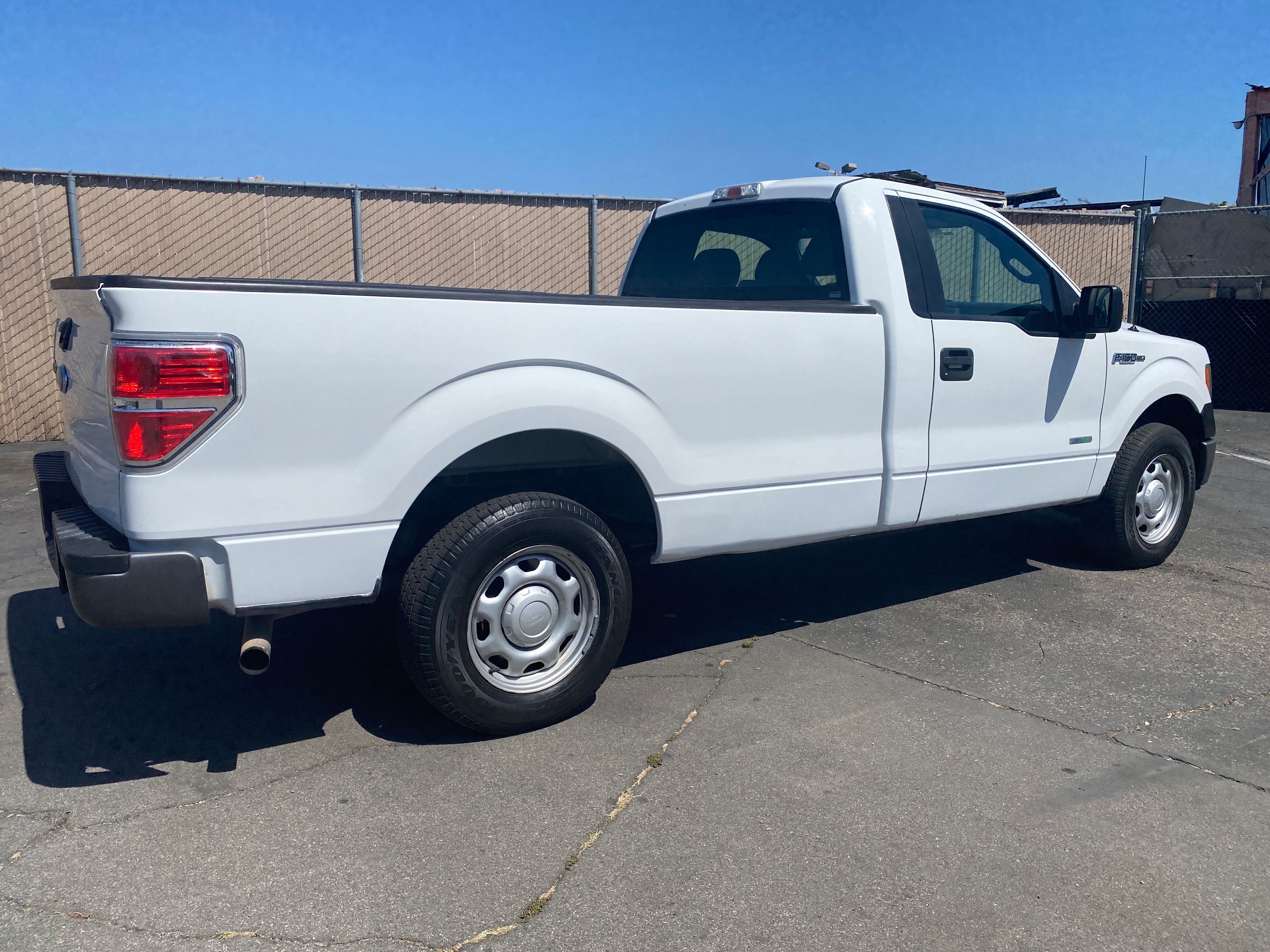 WHITE, 2013 FORD F150 REGULAR CAB Thumnail Image 4