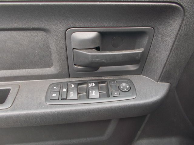 RED, 2012 RAM 1500 CREW CAB Thumnail Image 18