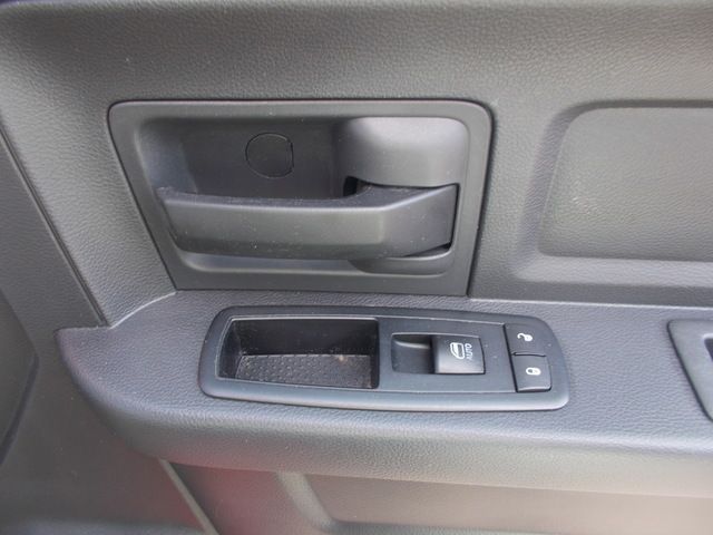 RED, 2012 RAM 1500 CREW CAB Thumnail Image 30