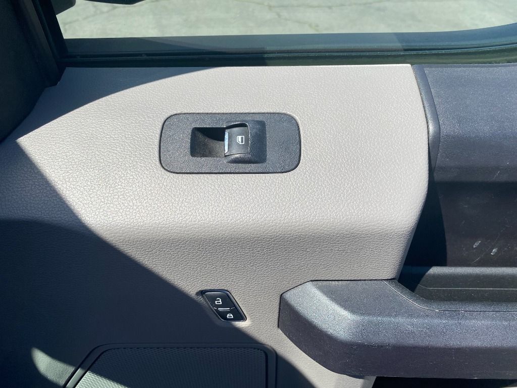 WHITE, 2016 FORD F150 SUPERCREW CAB Thumnail Image 31