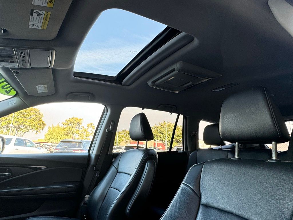 White Diamond Pearl, 2018 HONDA PILOT Thumnail Image 18