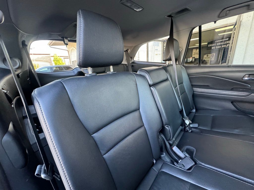 White Diamond Pearl, 2018 HONDA PILOT Thumnail Image 25