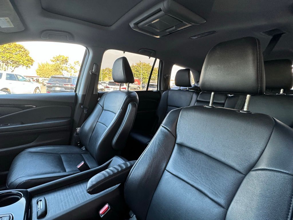 White Diamond Pearl, 2018 HONDA PILOT Thumnail Image 15
