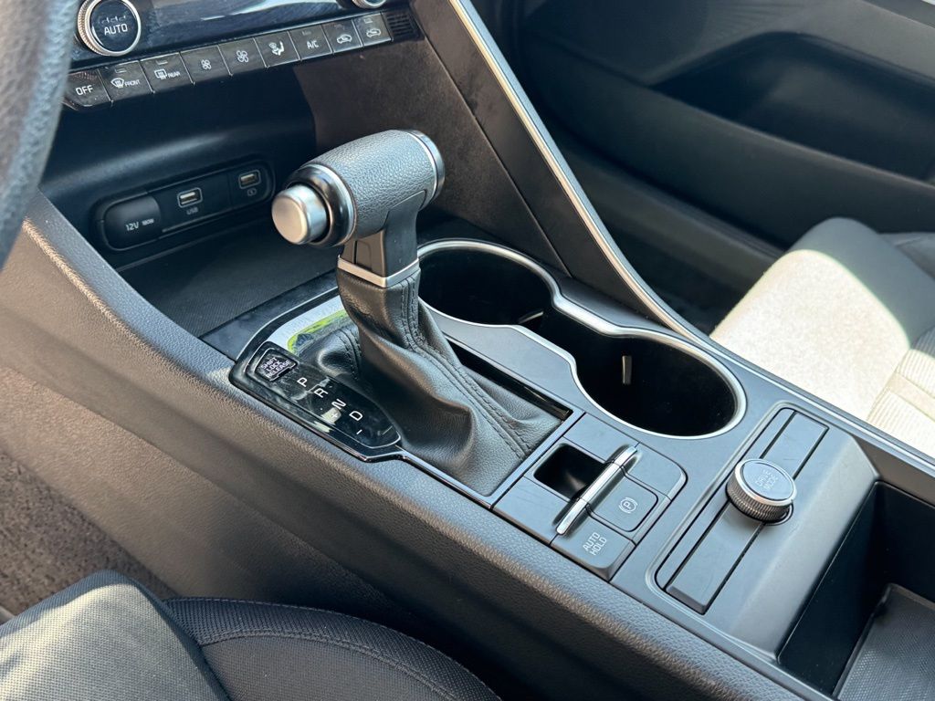 Everlasting Silver, 2023 KIA K5 Thumnail Image 16