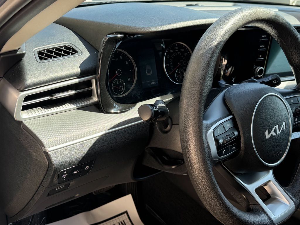 Everlasting Silver, 2023 KIA K5 Thumnail Image 28