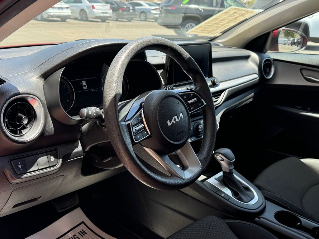 Currant Red, 2023 KIA FORTE Thumnail Image 11