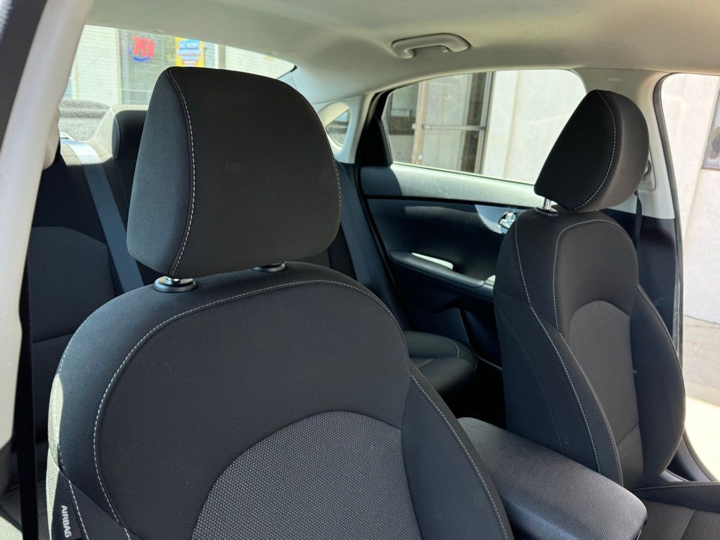 Currant Red, 2023 KIA FORTE Thumnail Image 23