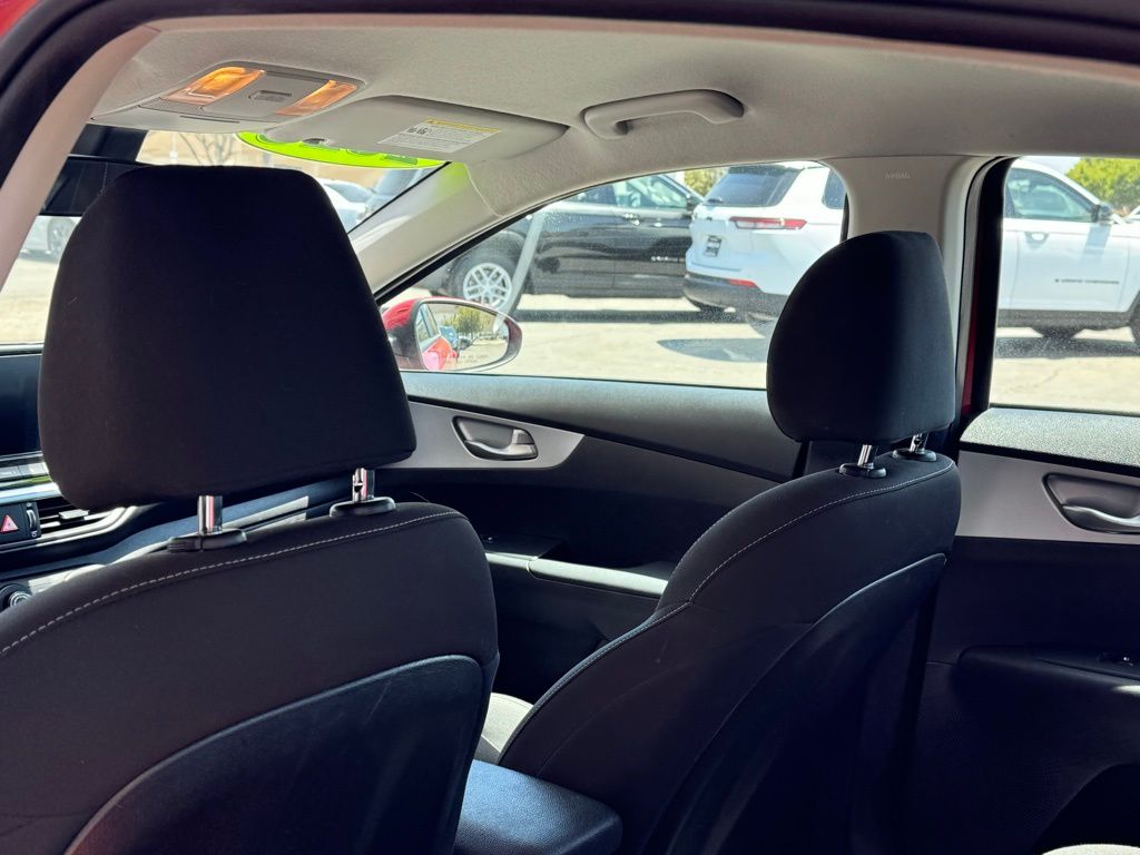 Currant Red, 2023 KIA FORTE Thumnail Image 19