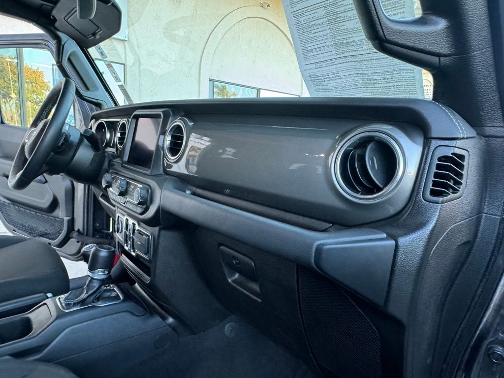 Granite Crystal Metallic Clearcoat, 2023 JEEP GLADIATOR Thumnail Image 21