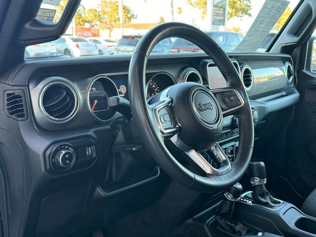 Granite Crystal Metallic Clearcoat, 2023 JEEP GLADIATOR Thumnail Image 13