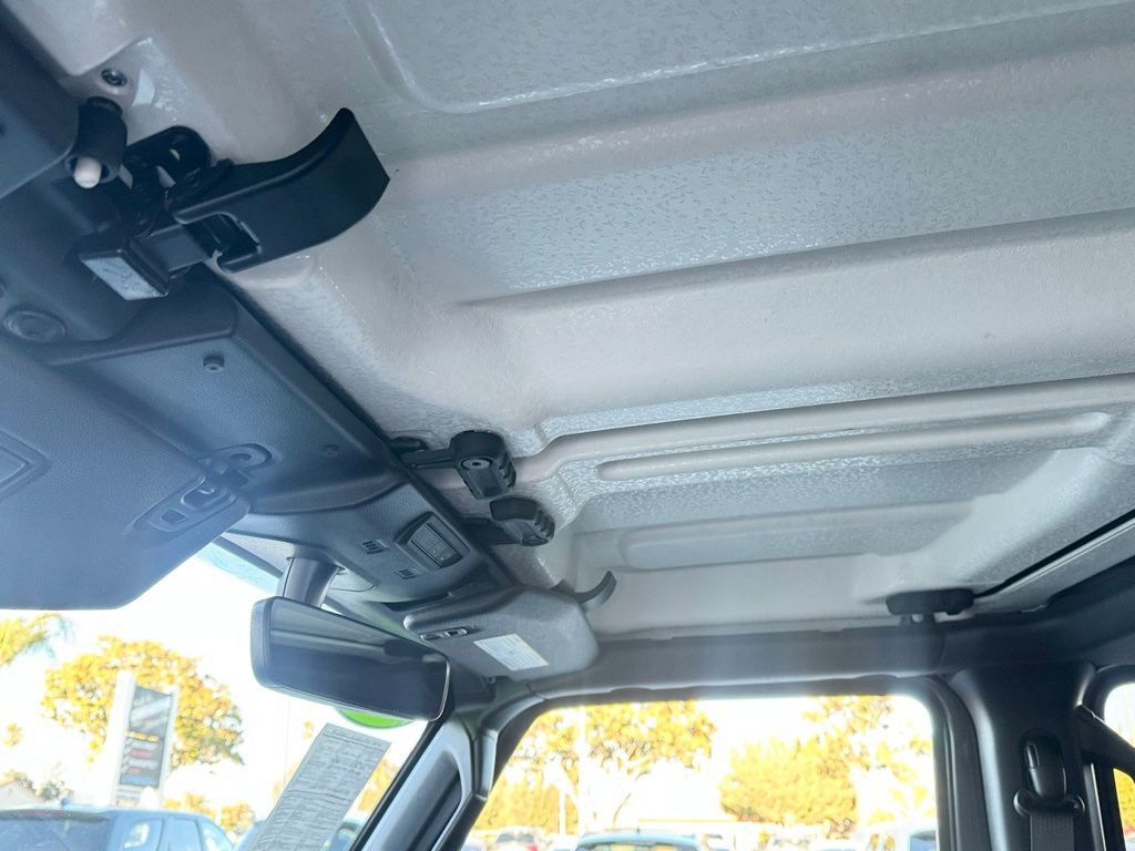 Granite Crystal Metallic Clearcoat, 2023 JEEP GLADIATOR Thumnail Image 25