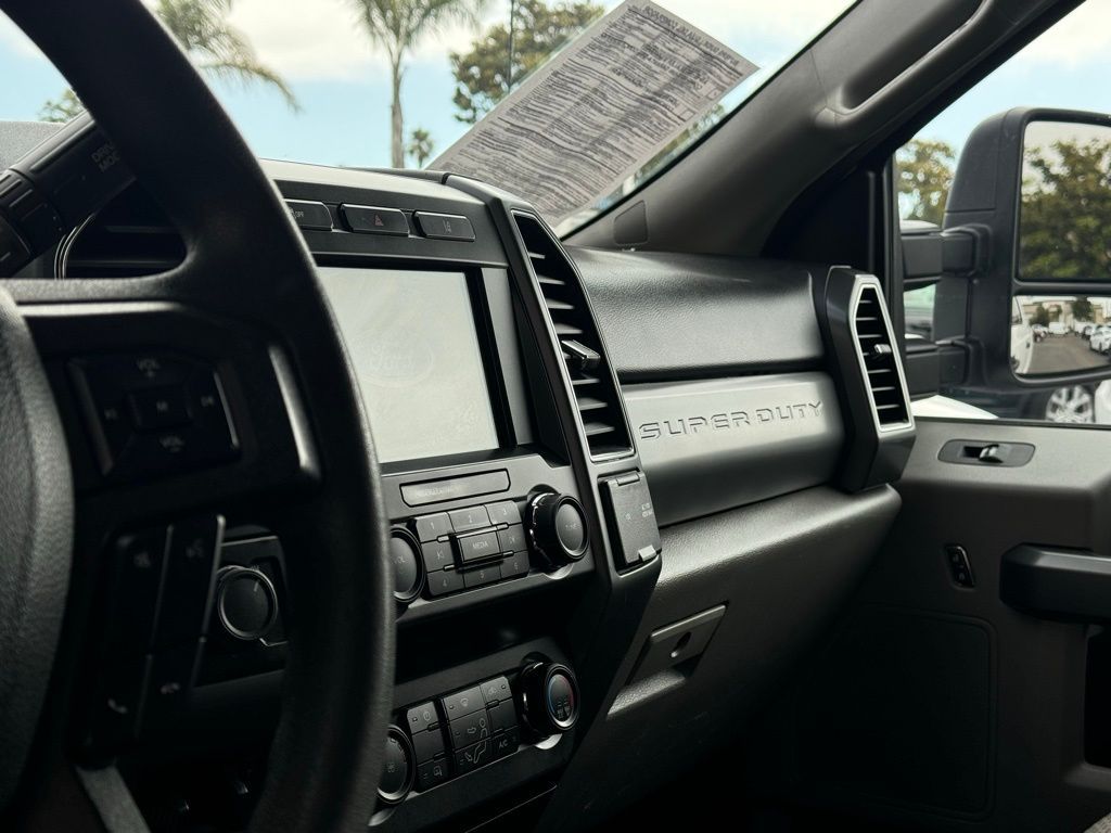 Oxford White, 2020 FORD F-250SD Thumnail Image 20