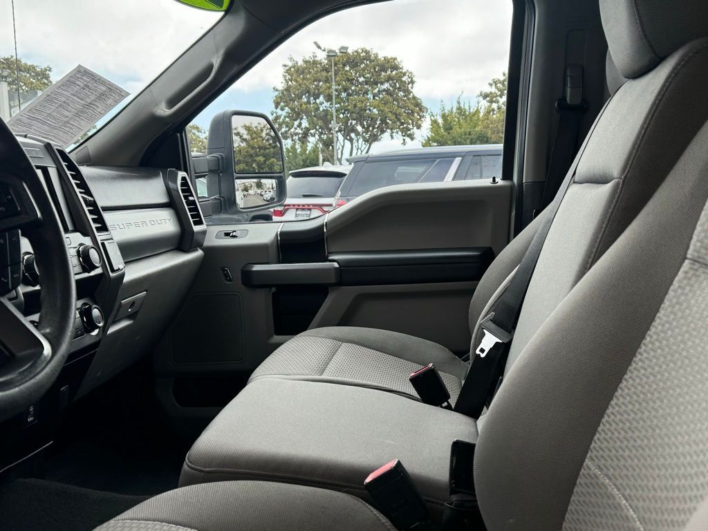 Oxford White, 2020 FORD F-250SD Thumnail Image 17