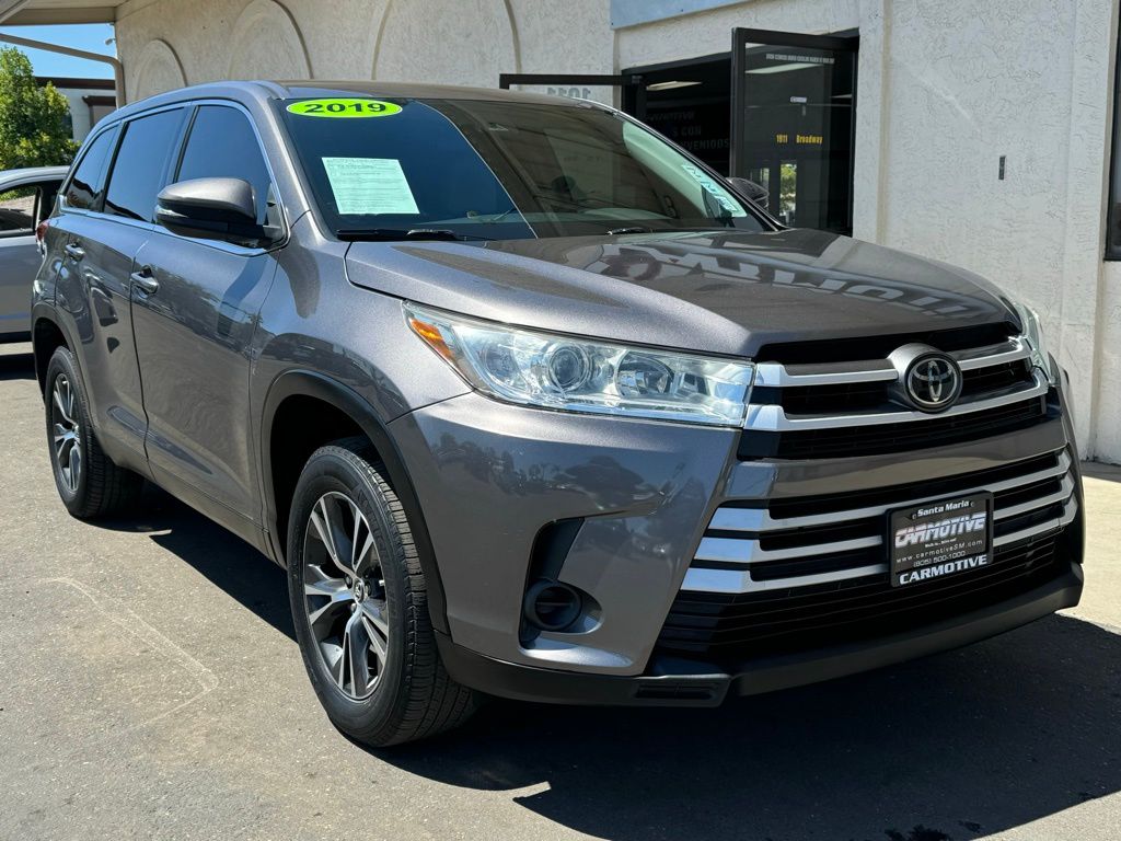 Predawn Gray Mica, 2019 TOYOTA HIGHLANDER Image 