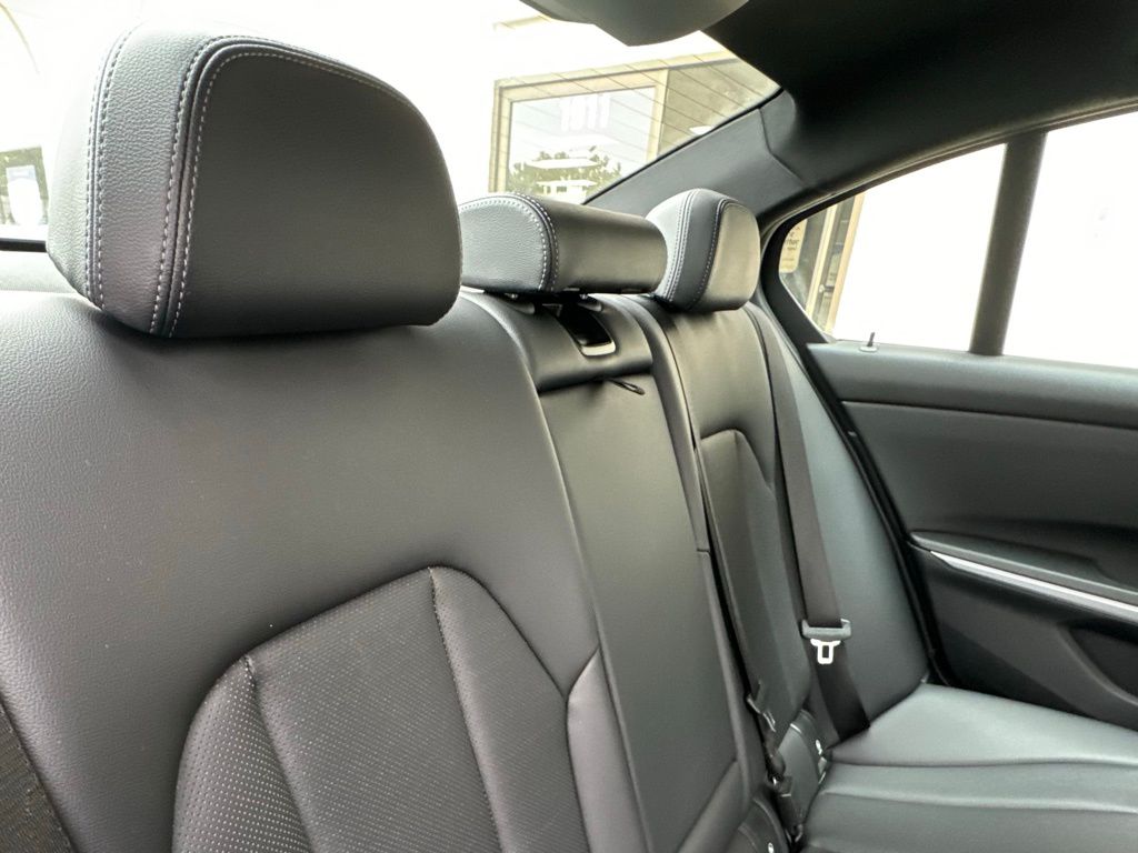Mineral Grey Metallic, 2022 BMW 3 SERIES Thumnail Image 24