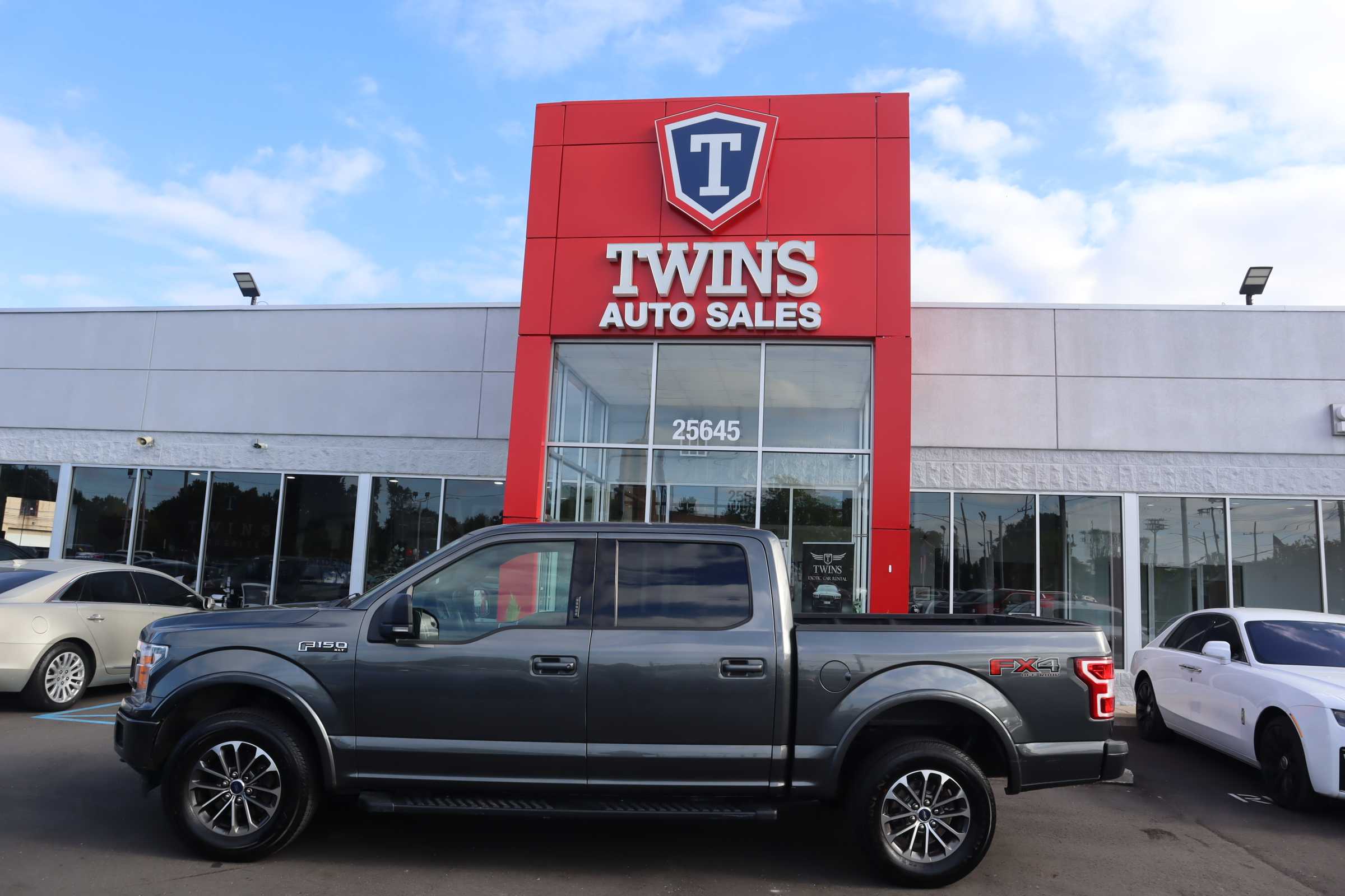 GRAY, 2019 FORD F150 SUPERCREW CAB Thumnail Image 1
