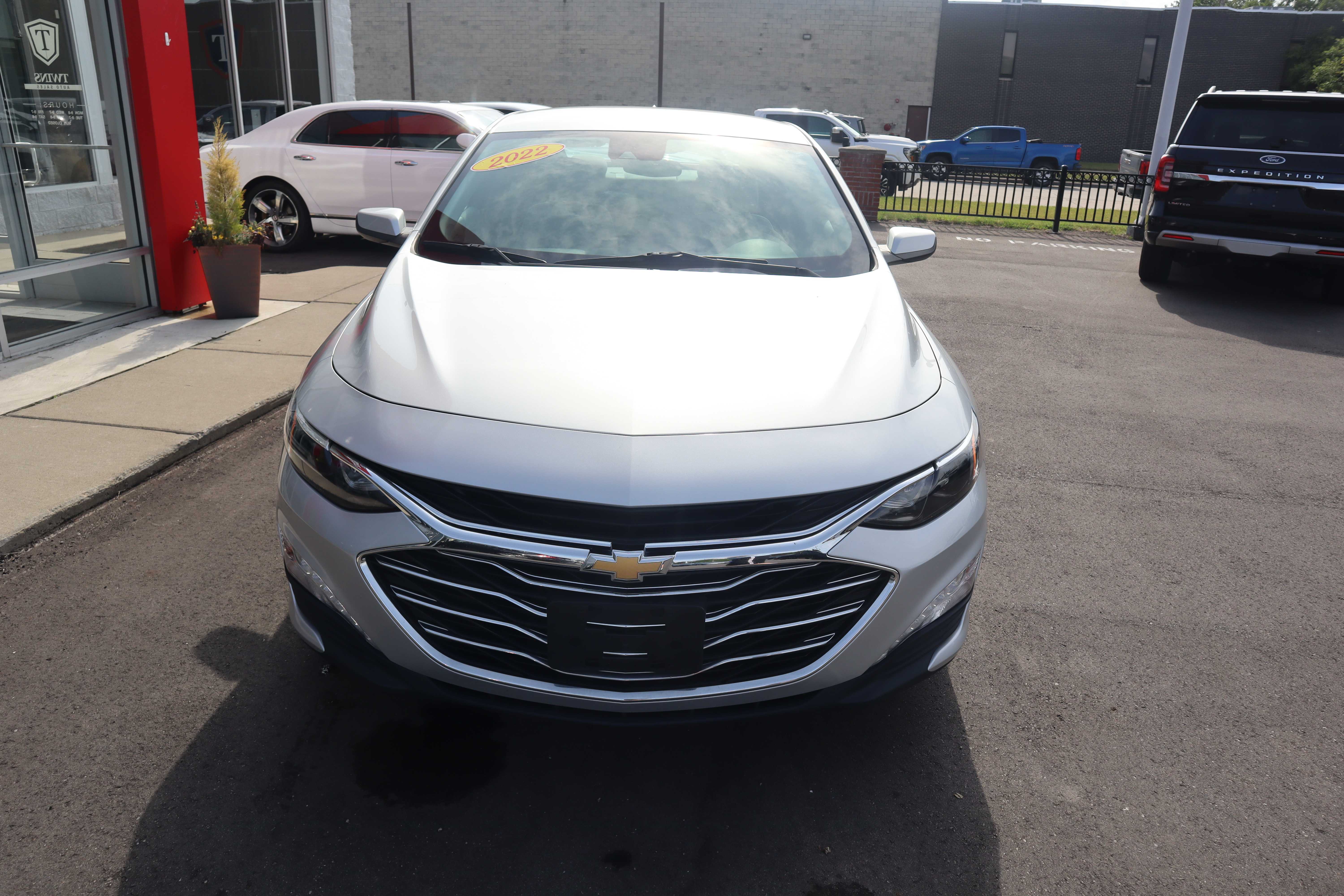 SILVER, 2020 CHEVROLET MALIBU Thumnail Image 3
