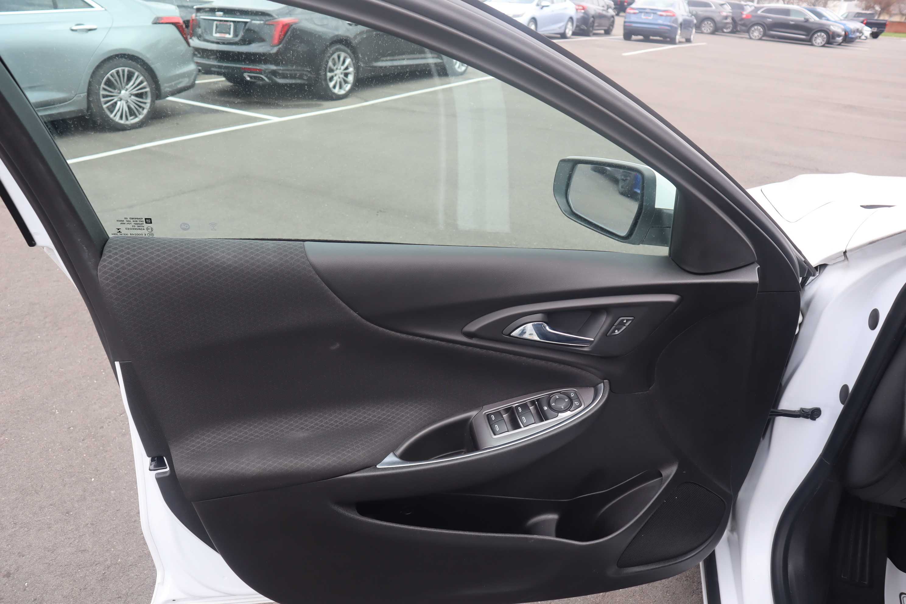 WHITE, 2019 CHEVROLET MALIBU Thumnail Image 7