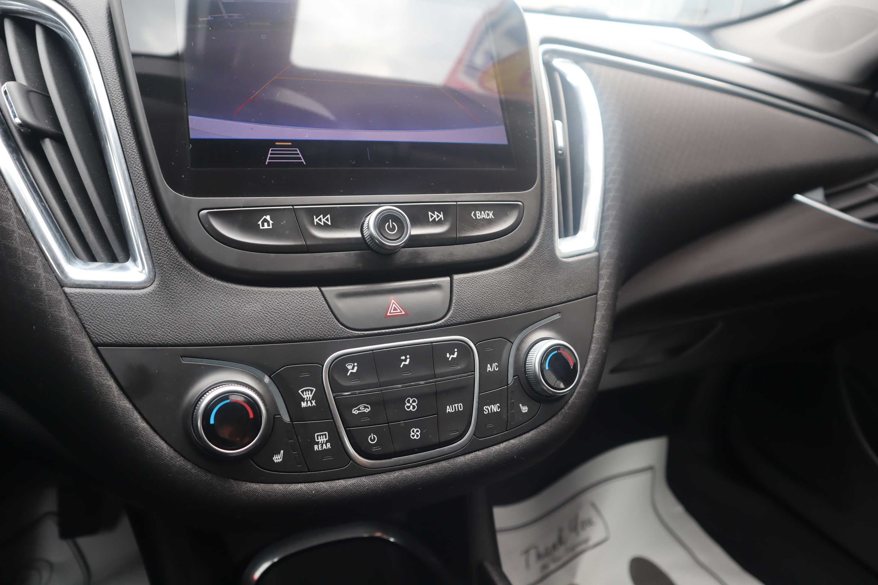 WHITE, 2019 CHEVROLET MALIBU Thumnail Image 16