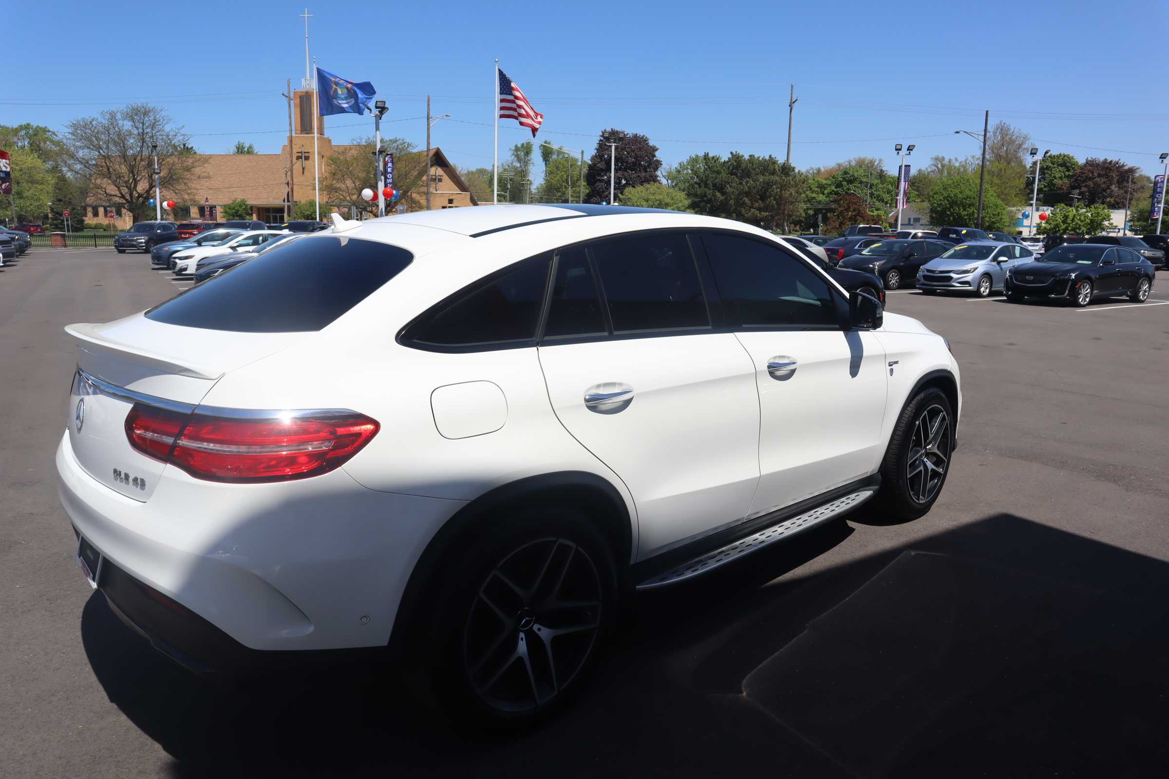 WHITE, 2019 MERCEDES-BENZ MERCEDES-AMG GLE COUPE Thumnail Image 4