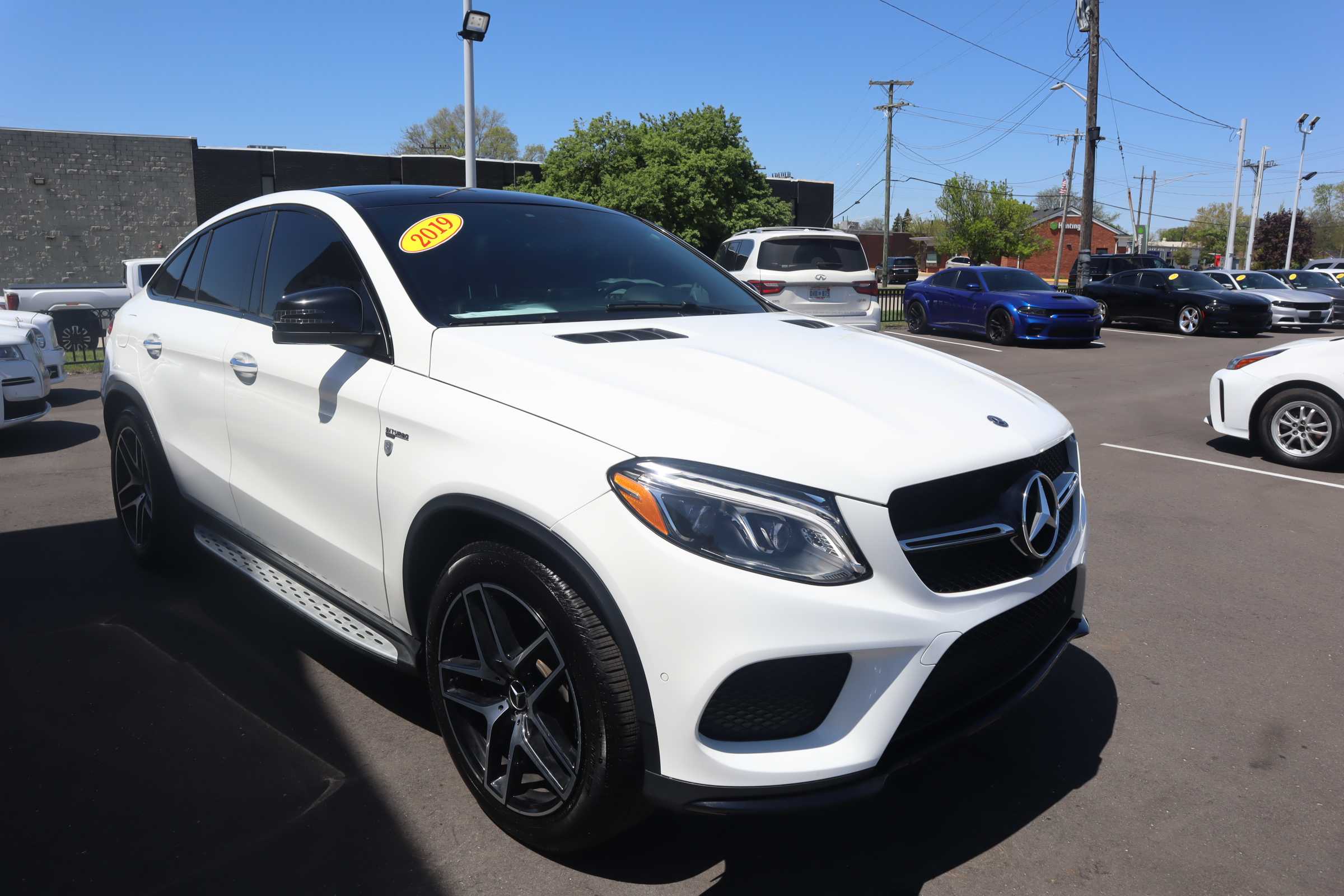 WHITE, 2019 MERCEDES-BENZ MERCEDES-AMG GLE COUPE Thumnail Image 5