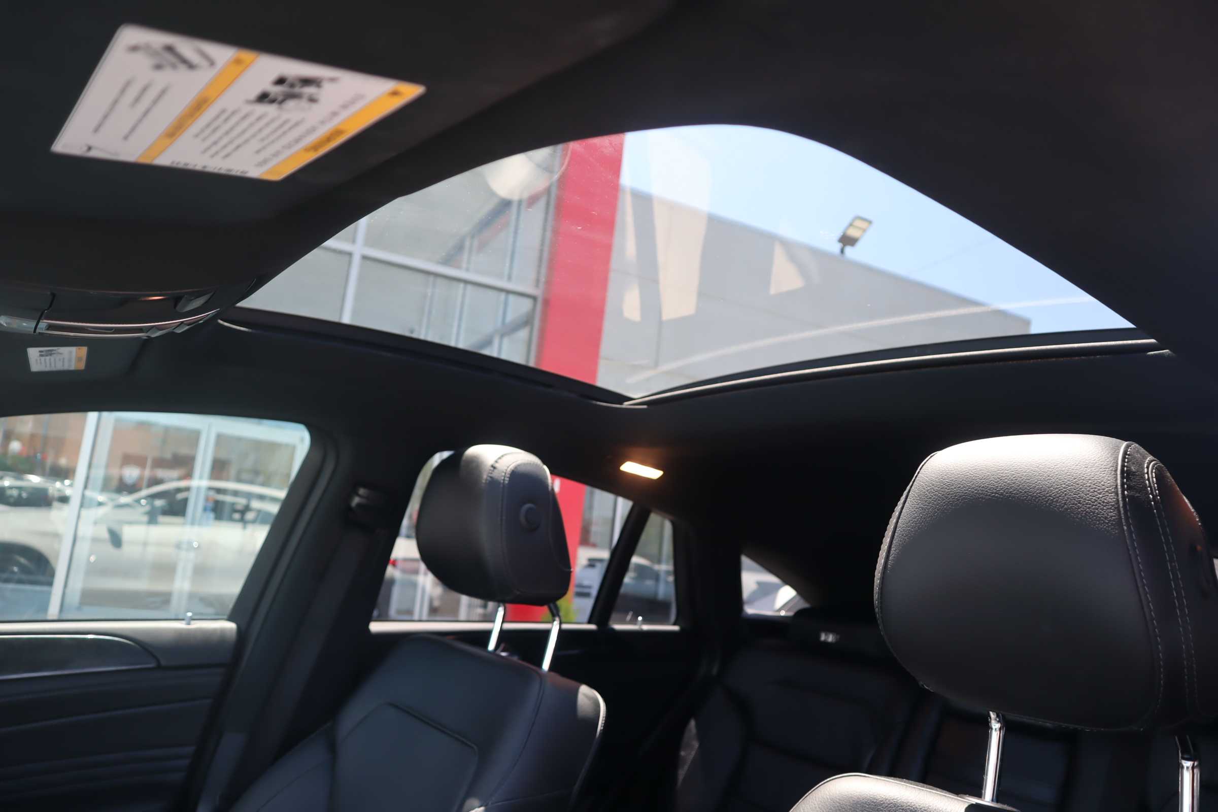 WHITE, 2019 MERCEDES-BENZ MERCEDES-AMG GLE COUPE Thumnail Image 10