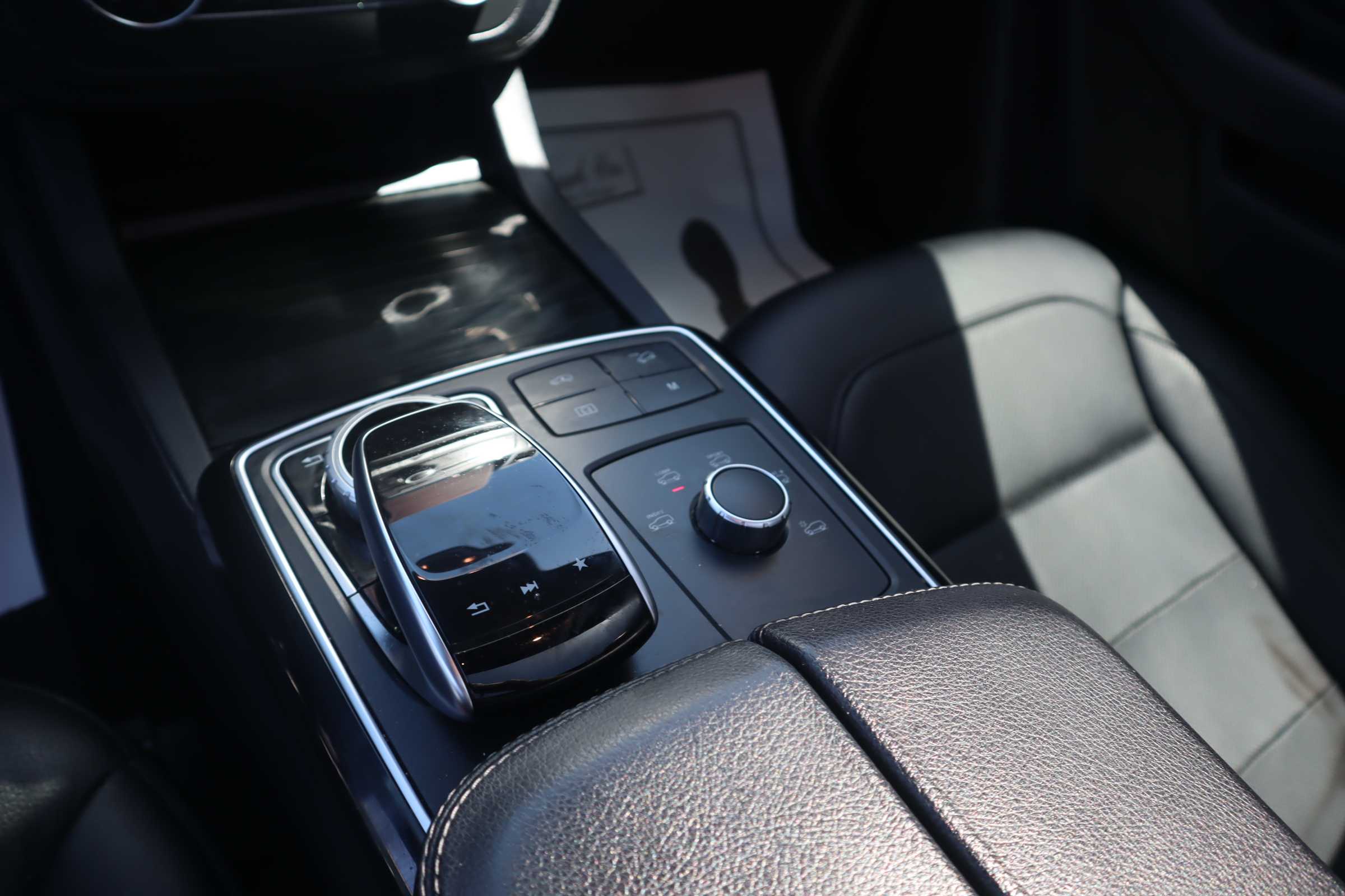 WHITE, 2019 MERCEDES-BENZ MERCEDES-AMG GLE COUPE Thumnail Image 18