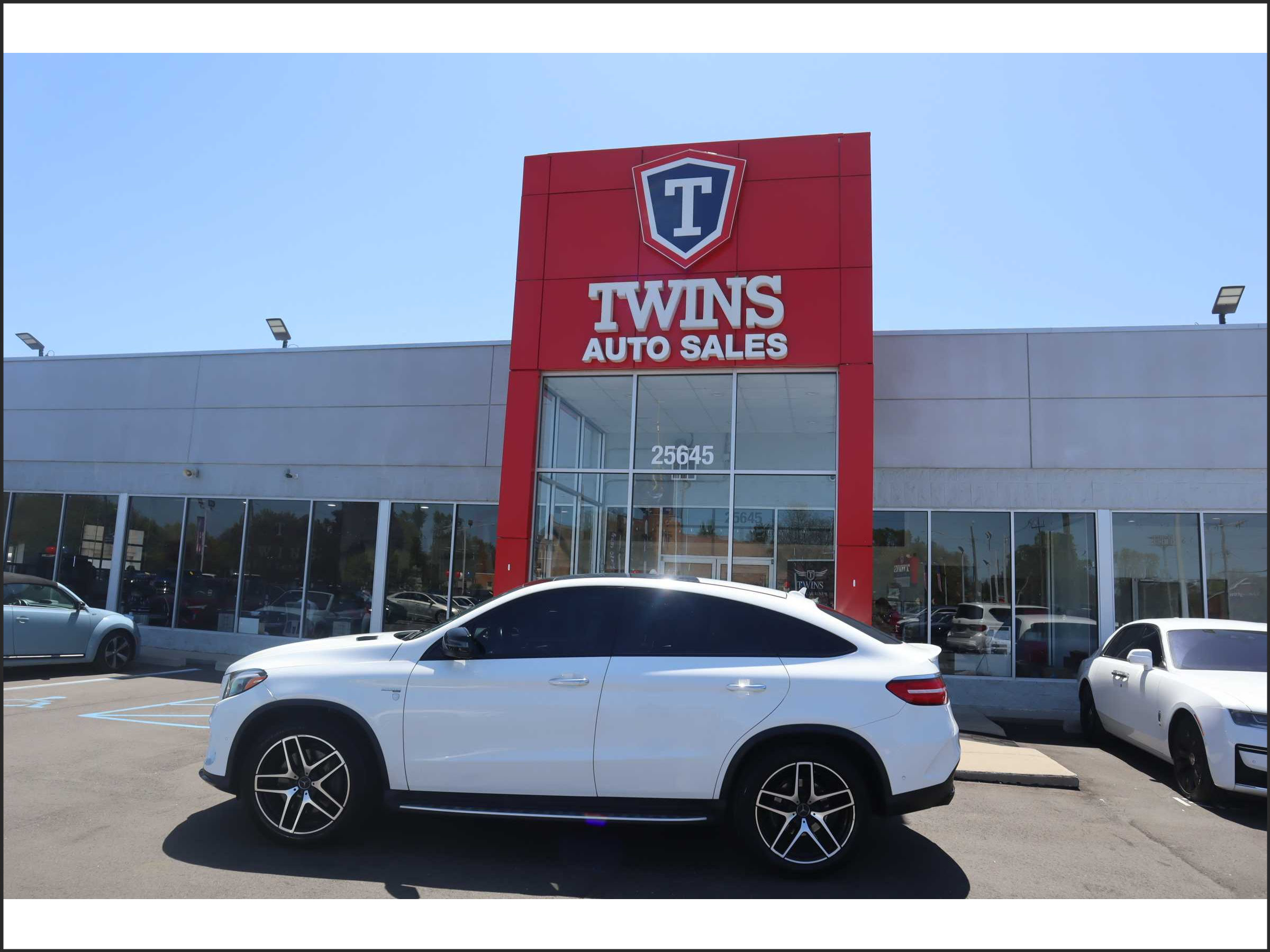 WHITE, 2019 MERCEDES-BENZ MERCEDES-AMG GLE COUPE Thumnail Image 1