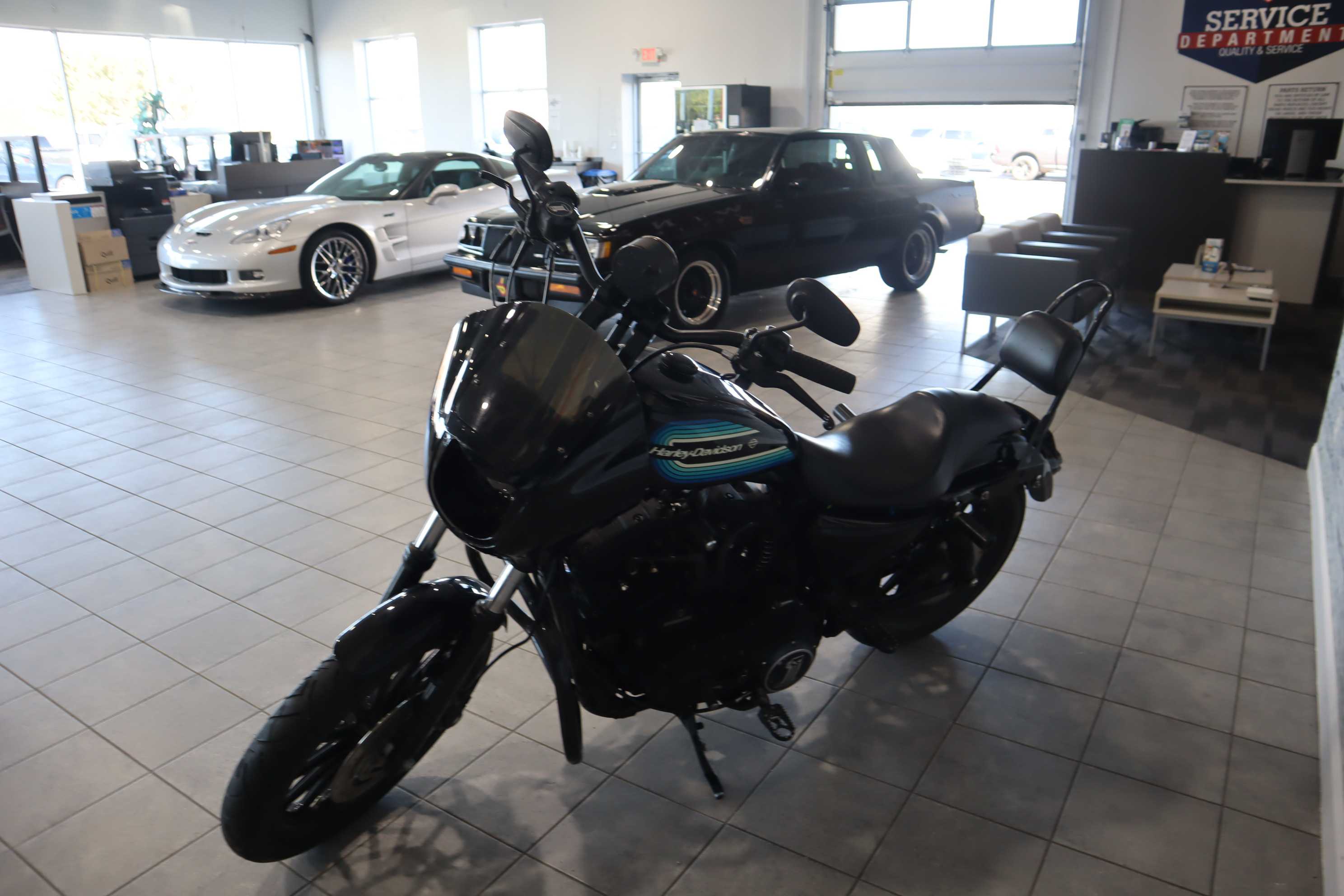 BLACK, 2011 HARLEY-DAVIDSON XL 883N Thumnail Image 5