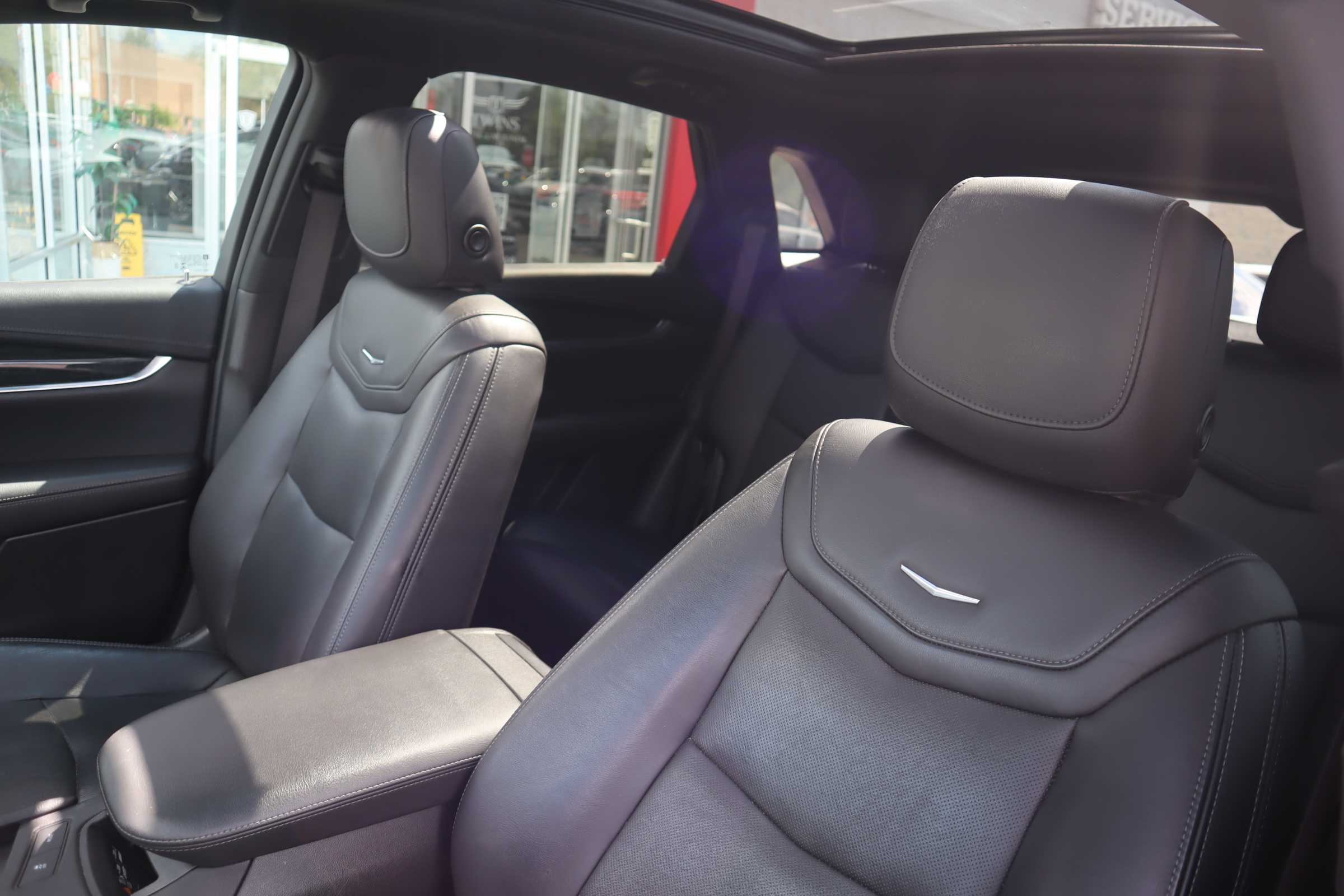BURGUNDY, 2021 CADILLAC XT5 Thumnail Image 9