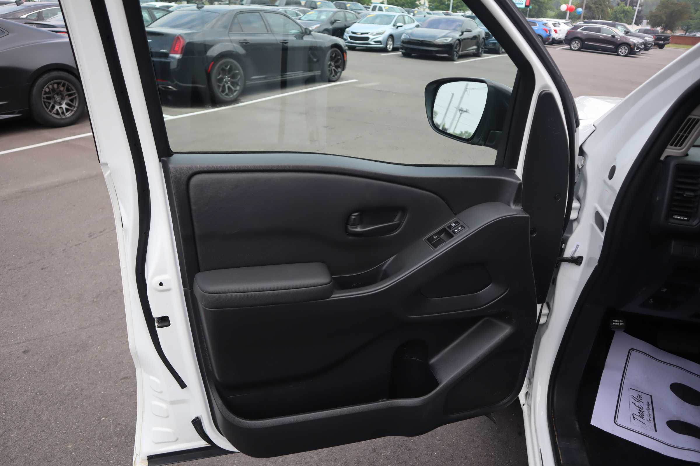 WHITE, 2024 NISSAN FRONTIER KING CAB Thumnail Image 3