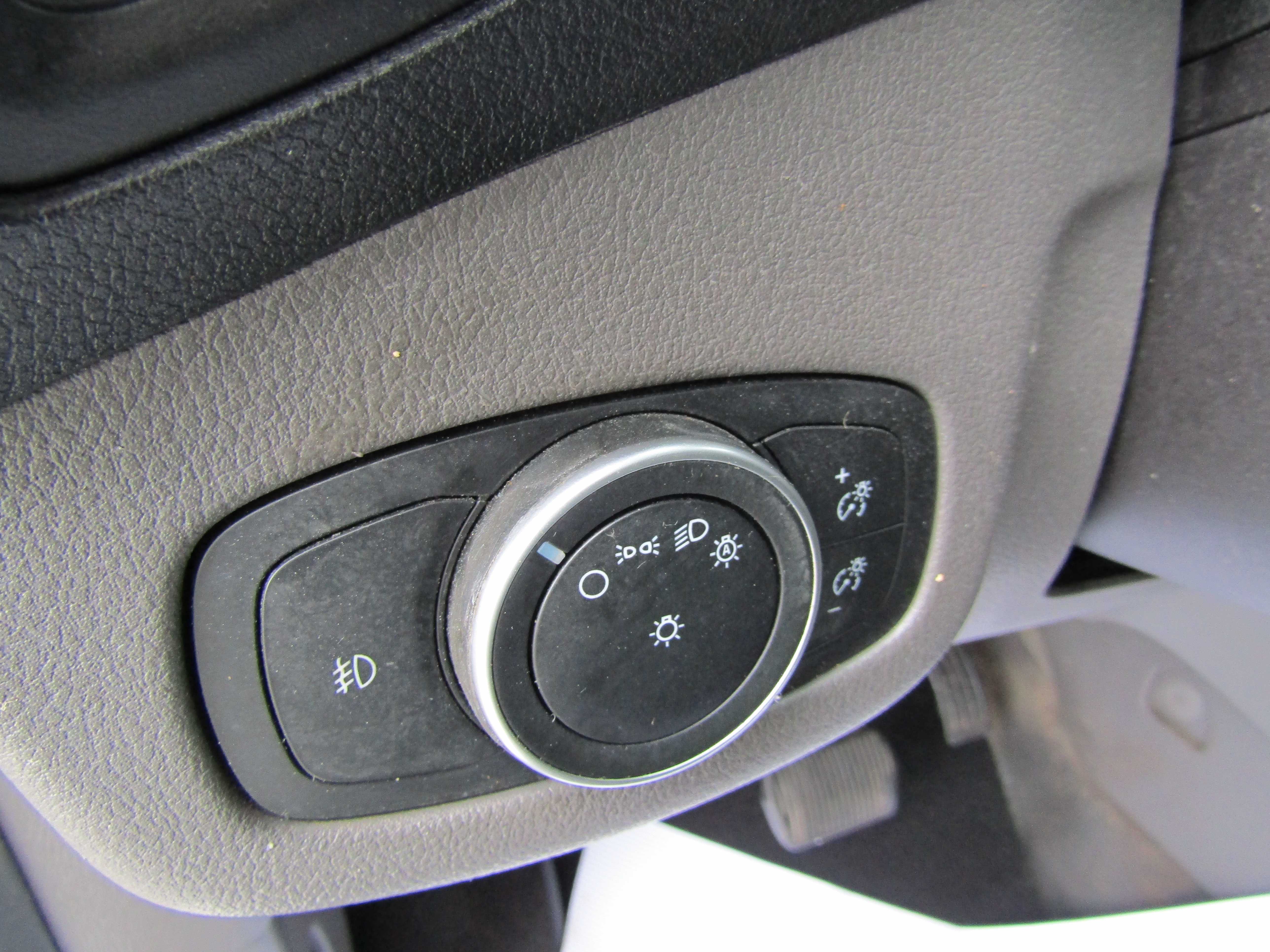SILVER, 2019 FORD TRANSIT CONNECT CARGO Thumnail Image 9