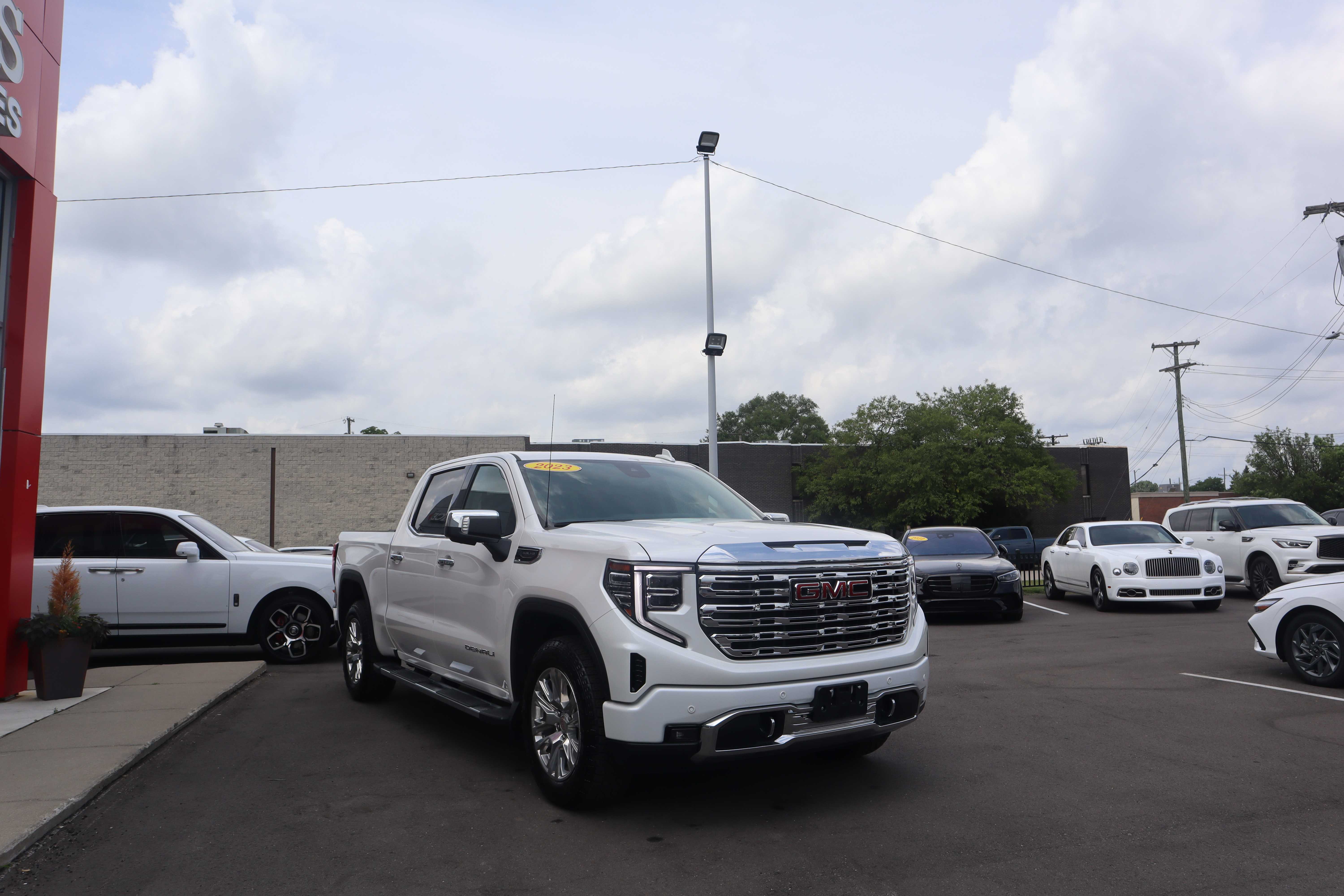 WHITE, 2023 GMC SIERRA 1500 CREW CAB Thumnail Image 4