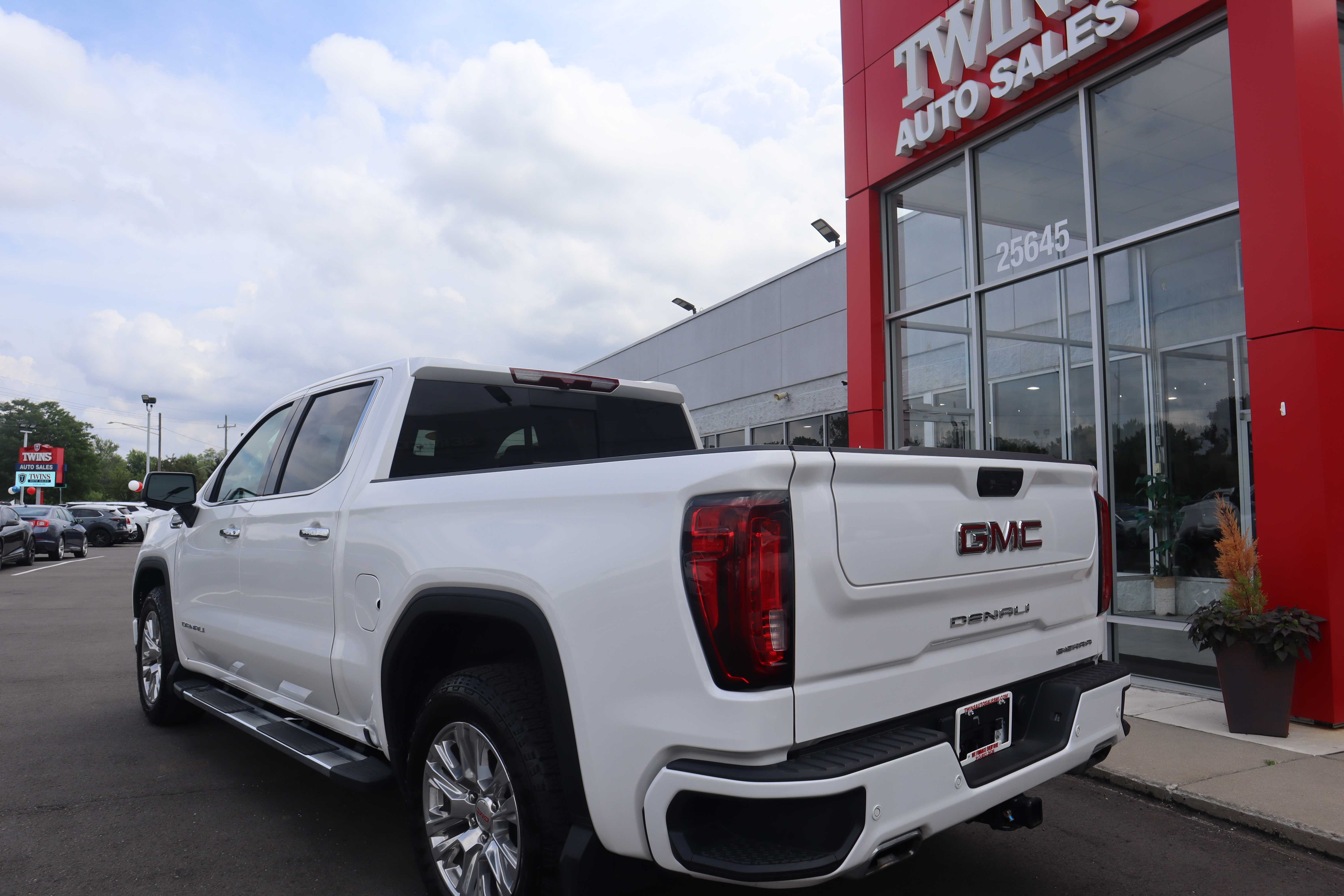 WHITE, 2023 GMC SIERRA 1500 CREW CAB Thumnail Image 8