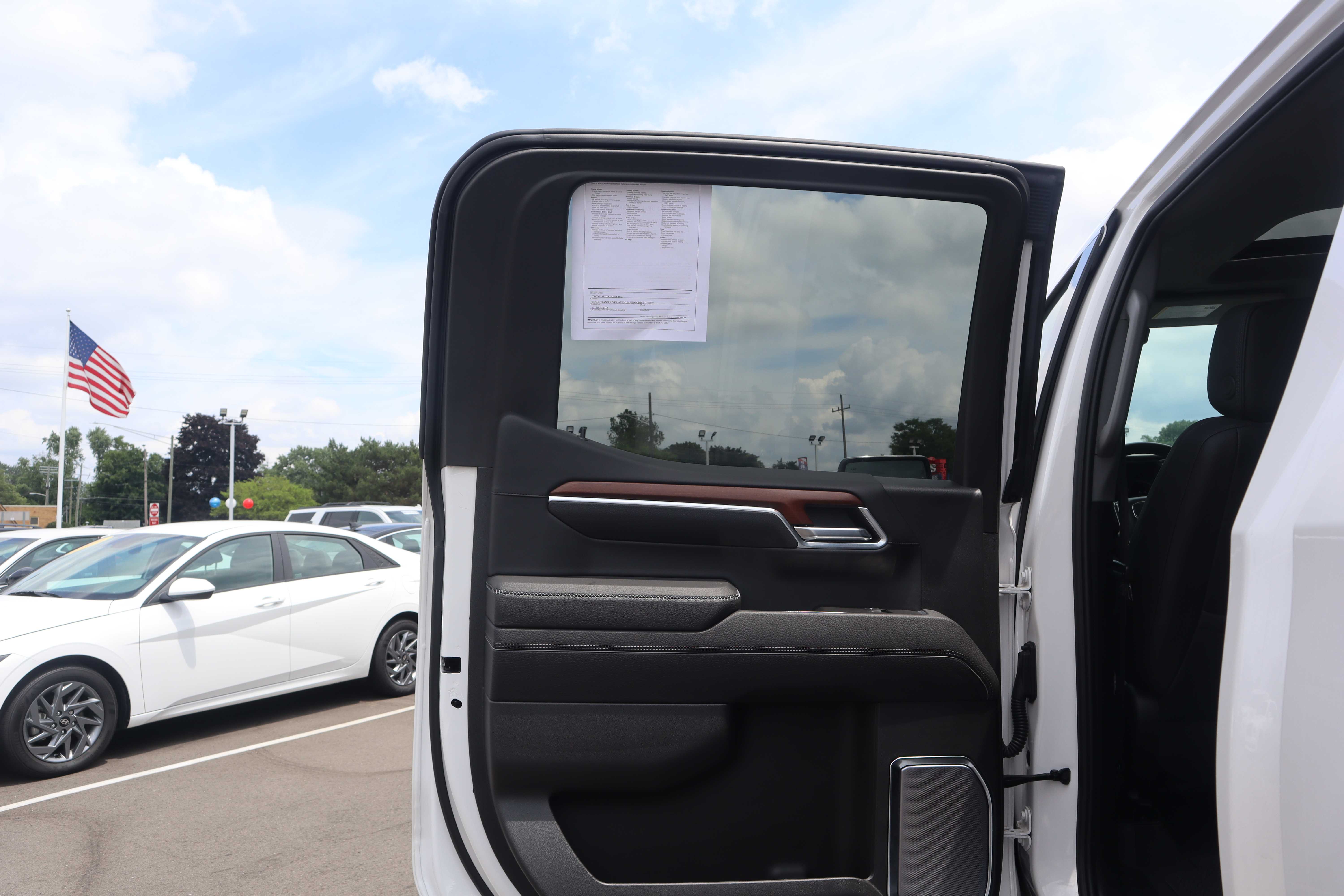 WHITE, 2023 GMC SIERRA 1500 CREW CAB Thumnail Image 26