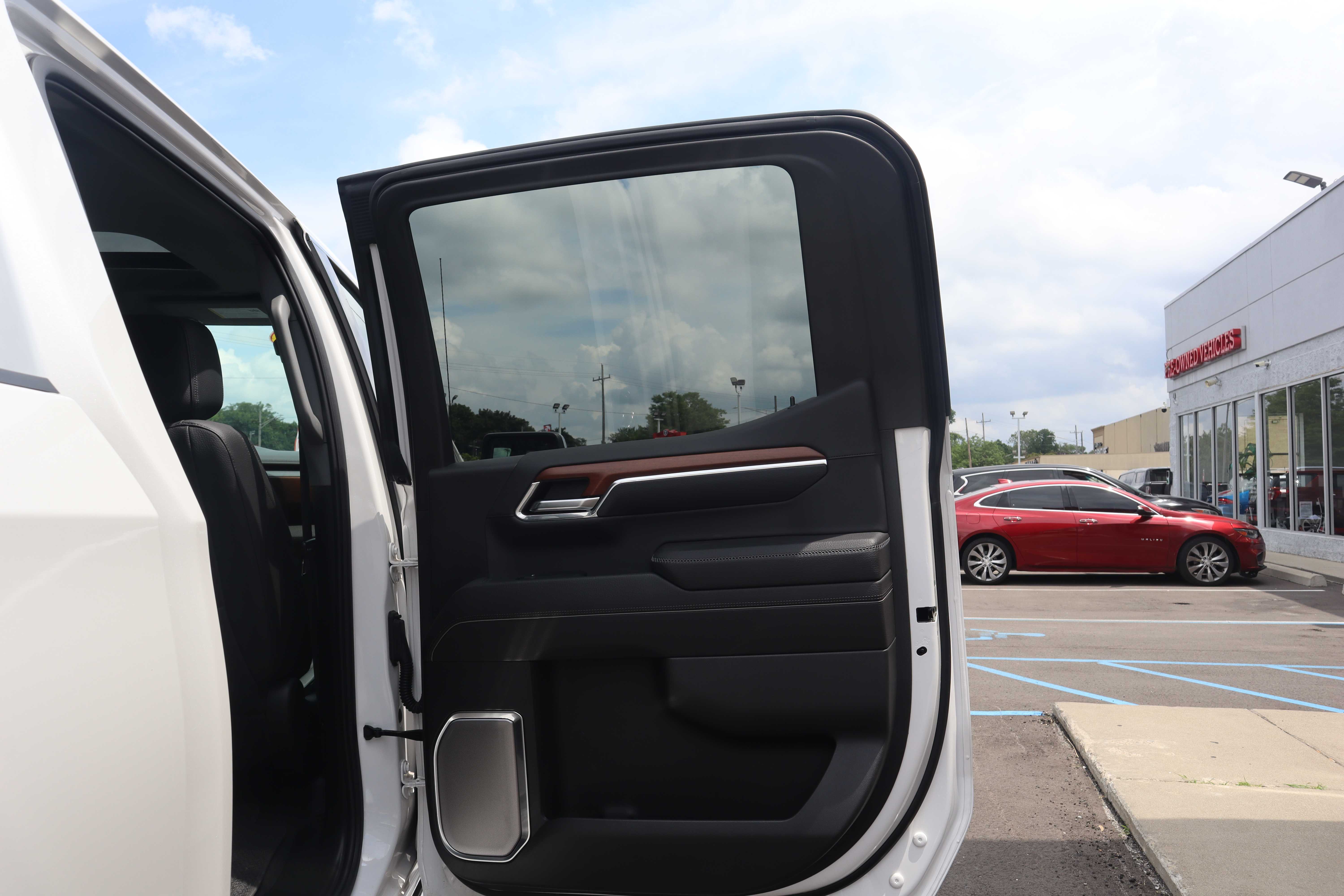 WHITE, 2023 GMC SIERRA 1500 CREW CAB Thumnail Image 28