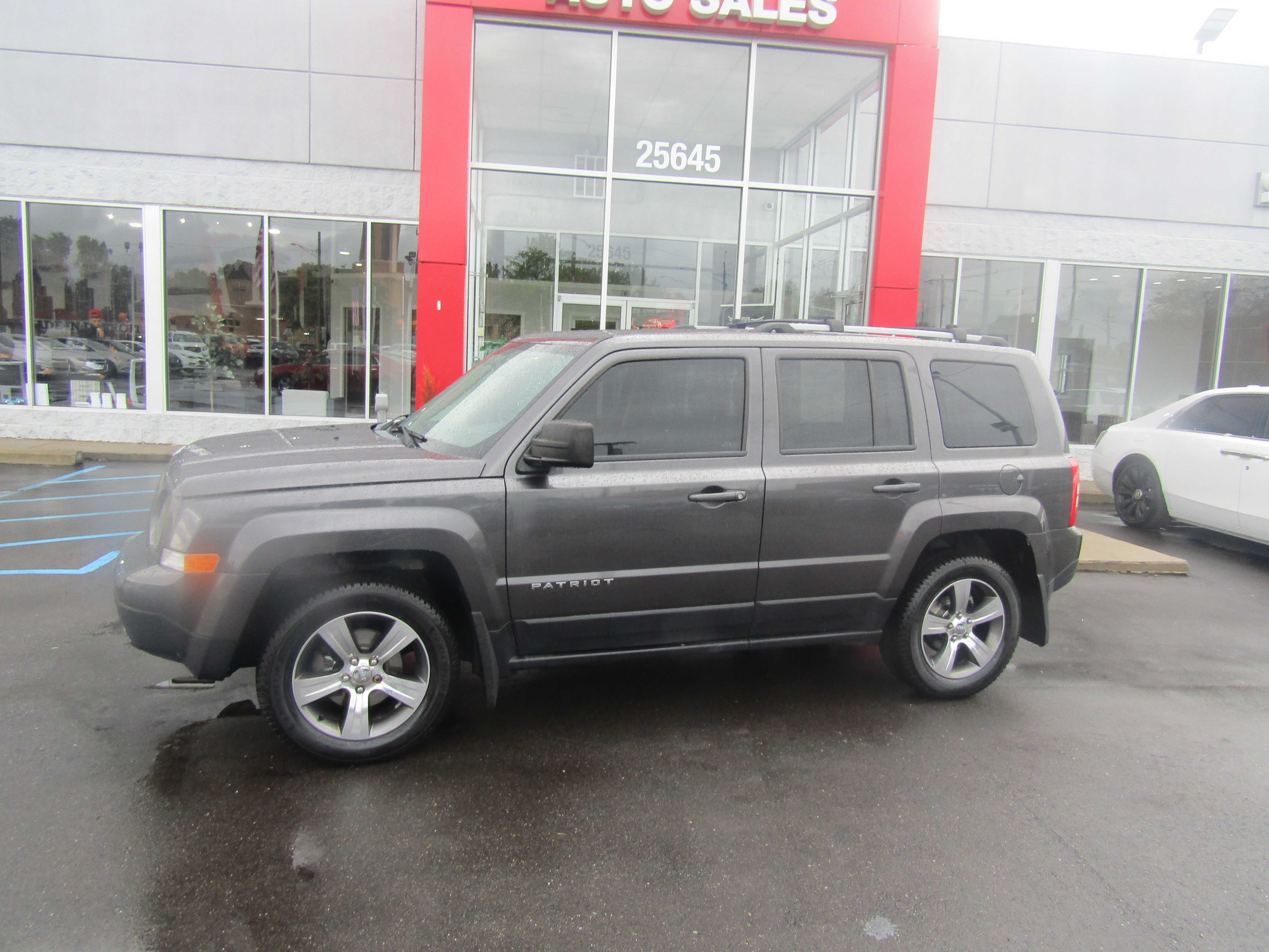 GRAY, 2016 JEEP PATRIOT Thumnail Image 2